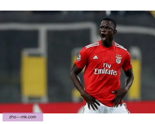 英超争冠舆论聚焦今晨关键战老将经验左右胜负走势成为决定因素